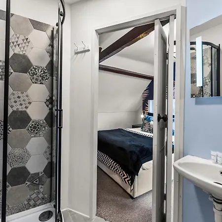 The Beautiful Grape Lane Duplex - Harbour Views Apartment *