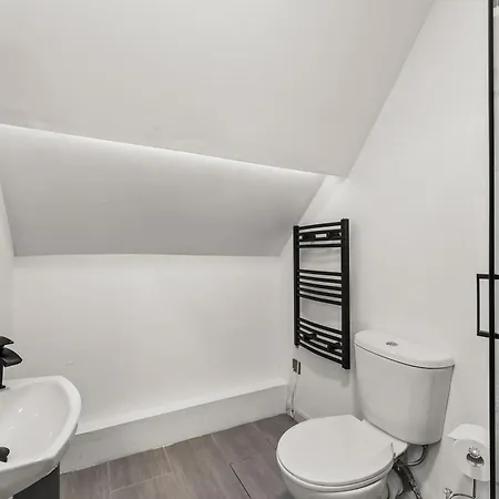 Апартаменты The Beautiful Grape Lane Duplex - Harbour Views Уитби