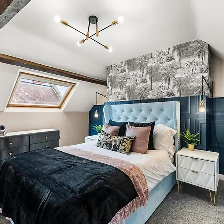 The Beautiful Grape Lane Duplex - Harbour Views Апартаменты Уитби